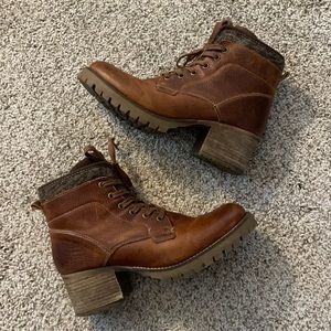 Bull Boxer Carmen lug sole brown chunky boot